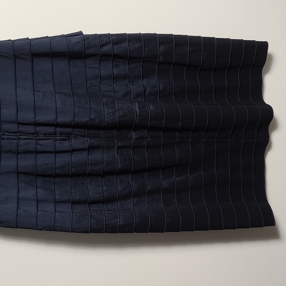 TADASHI SHOJI Midnight Blue Pleated Layered Tiered Ruffle 3D Flower Size 6 - Picture 11 of 14